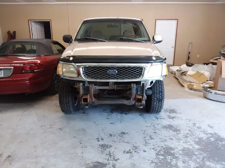 https://cdn.trust-mechanics.com/photos/et1TEFfc5KzAxfisS4cm/a487bb23-bbc8-4c13-9fbb-6dd1f7431d52_720x720