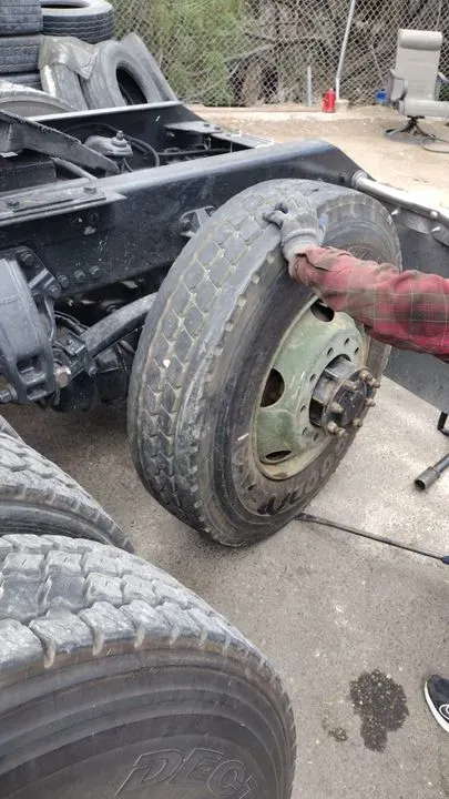 https://cdn.trust-mechanics.com/photos/gPY7jstOPjEEOlM689cb/fc4d66e8-1001-4049-969c-80e844b75ba5_720x720