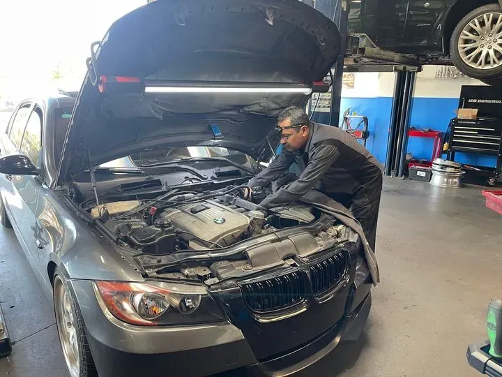 https://cdn.trust-mechanics.com/photos/gQ6iE8zYZyciD7ENSKxx/db5d87df-1d1e-42bc-b5a6-8ff73519f5ab_720x720