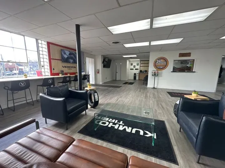 https://cdn.trust-mechanics.com/photos/ghV5kyB2njEslfzyocmd/fce776fa-a96c-4e53-9ad2-6635e24c159e_720x720