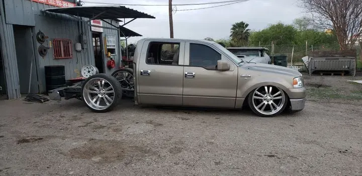 https://cdn.trust-mechanics.com/photos/gkc8TKQJisS1A59KK3N3/72e0fe58-9a5f-4a39-b4ca-d5a8b45f3868_720x720