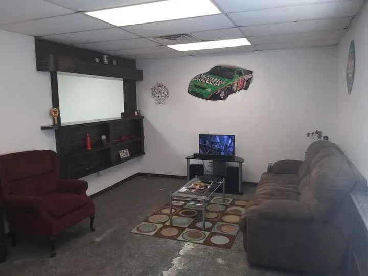 https://cdn.trust-mechanics.com/photos/h21GzW128igG0tYgITmR/c40184e2-f840-4df9-9827-fe09a2950994_720x720