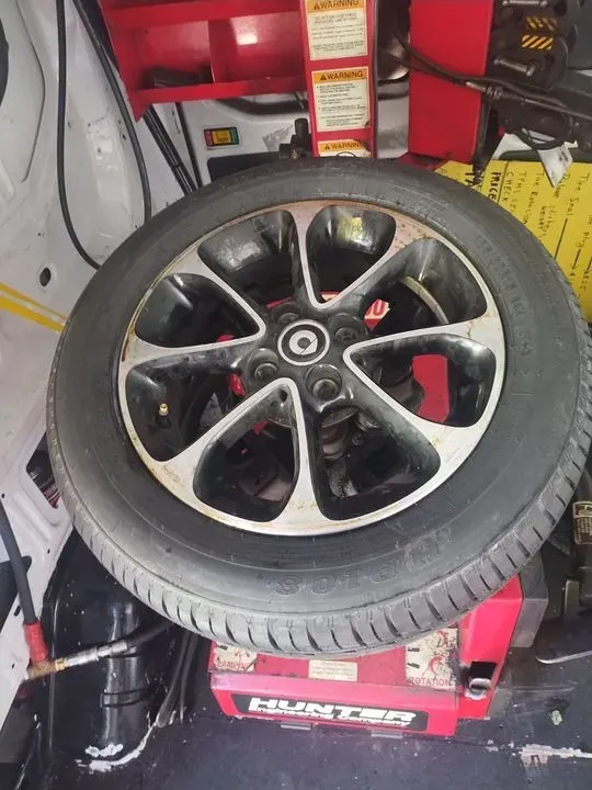 https://cdn.trust-mechanics.com/photos/h7PJiv1uGI2rLfnS3zC3/c2cbc982-c043-44ba-bd1c-1c84df5480e5_720x720