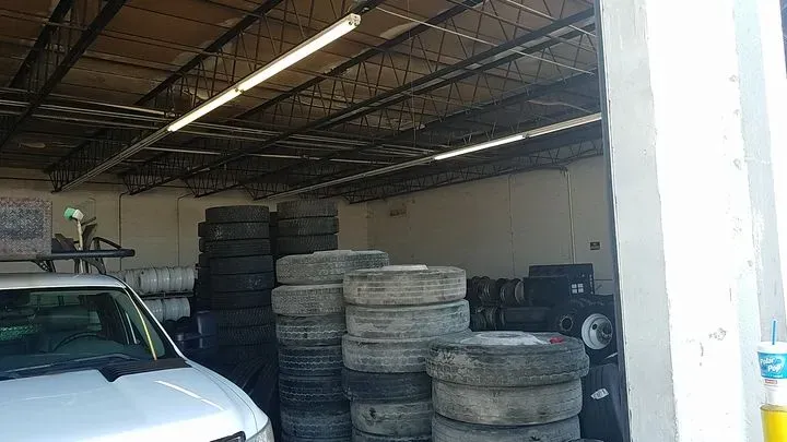 https://cdn.trust-mechanics.com/photos/hOhM8jAQF6w9LHbISrM5/e9aa8a8b-5cd9-4fd6-8356-5f3aab42da5f_720x720