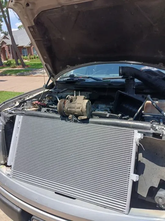 https://cdn.trust-mechanics.com/photos/hvu3GEq4dcFCiLdytSGN/59310294-722e-43f9-a11b-c67783149ca1_720x720