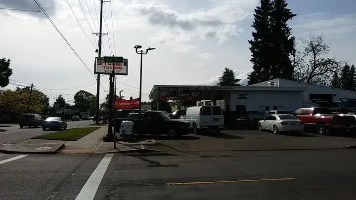 https://cdn.trust-mechanics.com/photos/i1lZRR2yJwR95UNDtCvA/8be2e9e7-a993-48c4-971e-ed4185c8e629_720x720