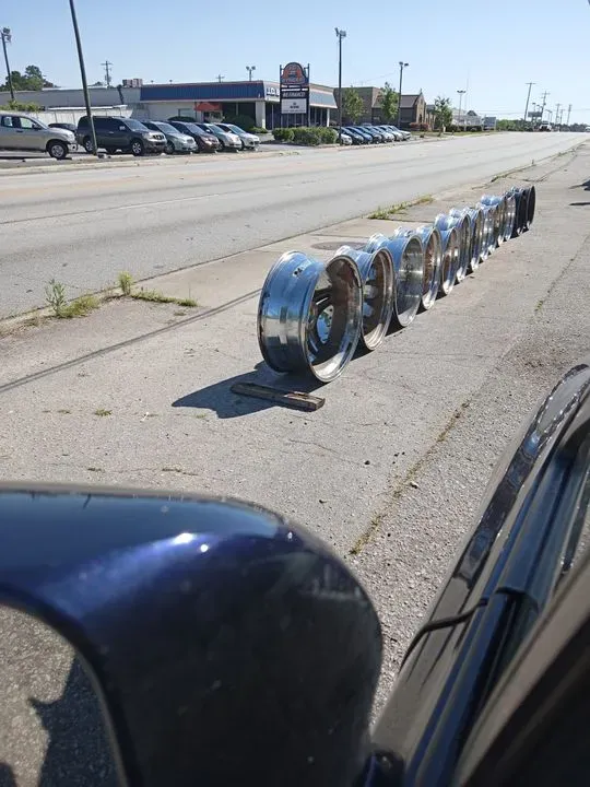 https://cdn.trust-mechanics.com/photos/ipPgM9QblXbL7Qh24Zcc/bf7d5a09-835b-4ec7-ae3f-6e6dcf2a3311_720x720
