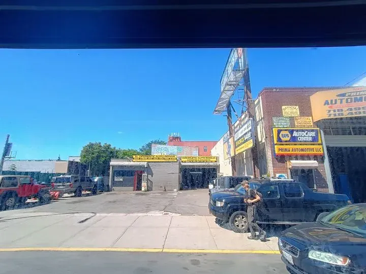 https://cdn.trust-mechanics.com/photos/iqg5IApeHfxZLjEQwYg6/2168bc50-0ae1-49c8-b7b5-8d55490ed8bd_720x720