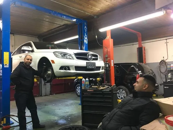 https://cdn.trust-mechanics.com/photos/kHsID4ZkrOVIJ5Ocgjcr/0b17618b-bb5f-442a-b155-8e5fba449420_720x720