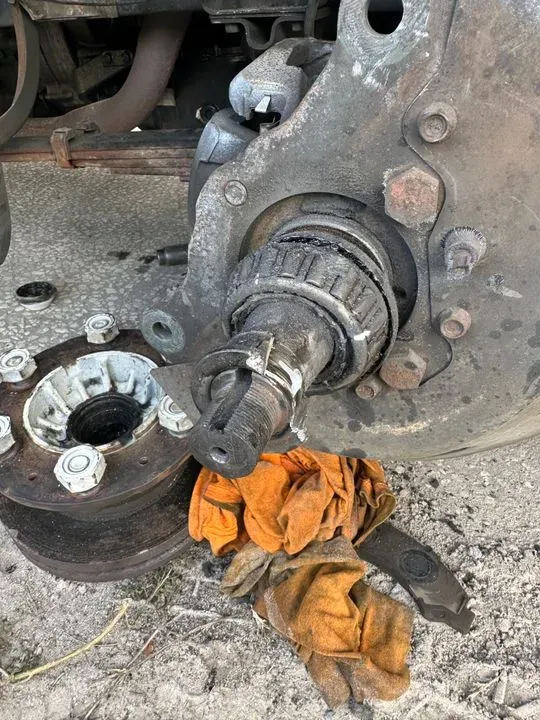 https://cdn.trust-mechanics.com/photos/kW7qRFO8UGD7hdNa6zul/0f2773e8-2488-409c-9722-fa662bec2d57_720x720