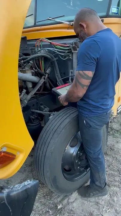 https://cdn.trust-mechanics.com/photos/kW7qRFO8UGD7hdNa6zul/973967ec-c9da-4b12-9876-63f177ab1ad4_720x720