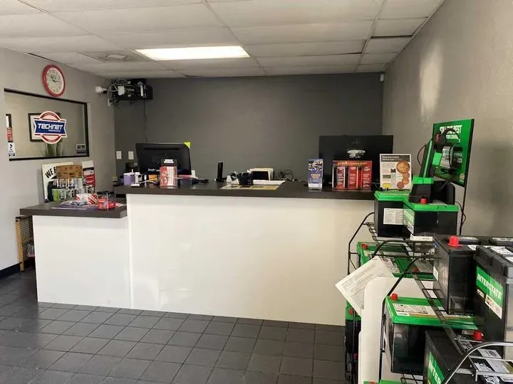 https://cdn.trust-mechanics.com/photos/kc2p4fHIXKVuk4e8Ta47/dd5b3a69-db5b-4ba0-927b-f97cad873636_720x720