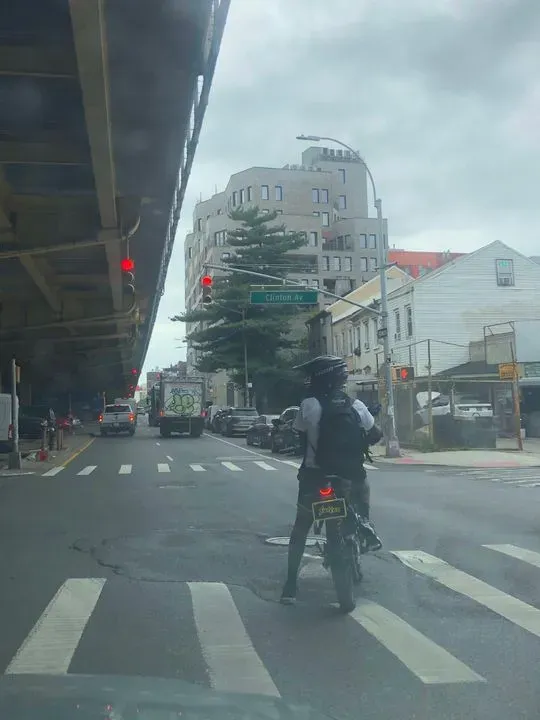https://cdn.trust-mechanics.com/photos/kiGGmH1VbAKbKk2Voyh6/443df686-16f0-462f-b1bb-6a3aa16df486_720x720