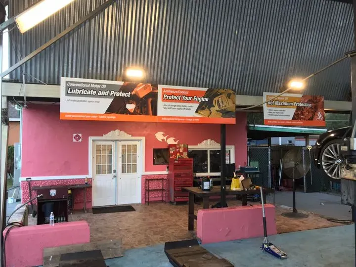 https://cdn.trust-mechanics.com/photos/l7KdVgk2sErzPZ2xL9r3/33d6300e-f417-4263-856f-88be3b039aea_720x720