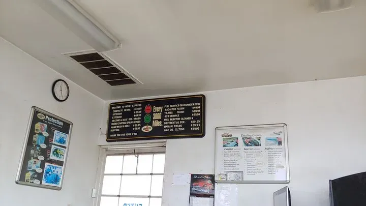 https://cdn.trust-mechanics.com/photos/lLxiatNAlYLH1PLHBM0l/ba7b85f8-7a2f-4ace-8811-d43a9d378758_720x720