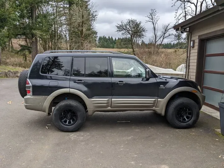 https://cdn.trust-mechanics.com/photos/lzZxJRBPDgbialuWIrRT/e71a95d2-8155-4e91-ada7-cb1da1902fb9_720x720