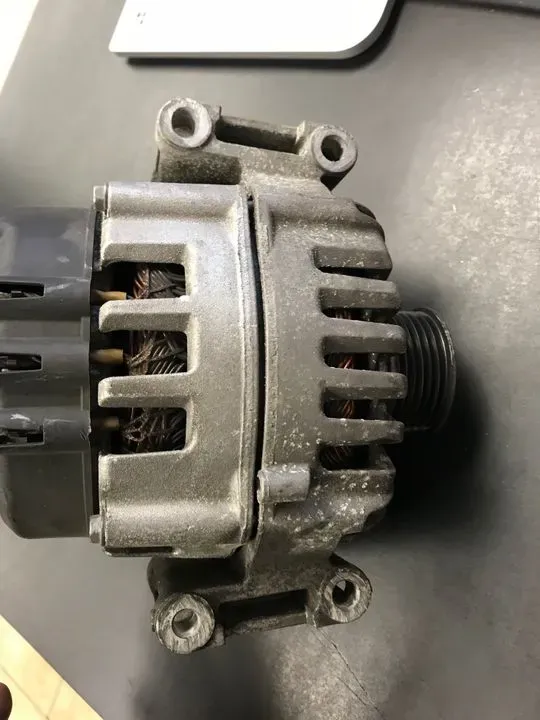 https://cdn.trust-mechanics.com/photos/mHuVyxlEW7RX5AI43YDy/902a677f-c602-4af7-8a58-02a0bb1c651f_720x720