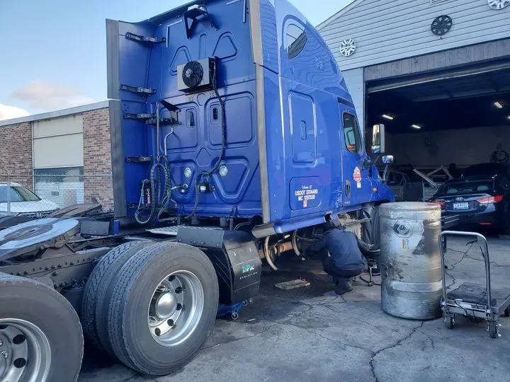 https://cdn.trust-mechanics.com/photos/mpoBk56XwSx6a31Lu3Z0/c91df757-38e0-448a-9fcf-a9a59b48083d_720x720