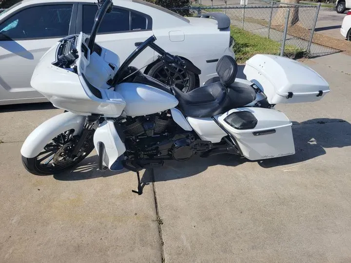 https://cdn.trust-mechanics.com/photos/nW6EvOkveABaFgSUVZRe/77807f85-a50d-483e-98f4-b17d3d230776_720x720