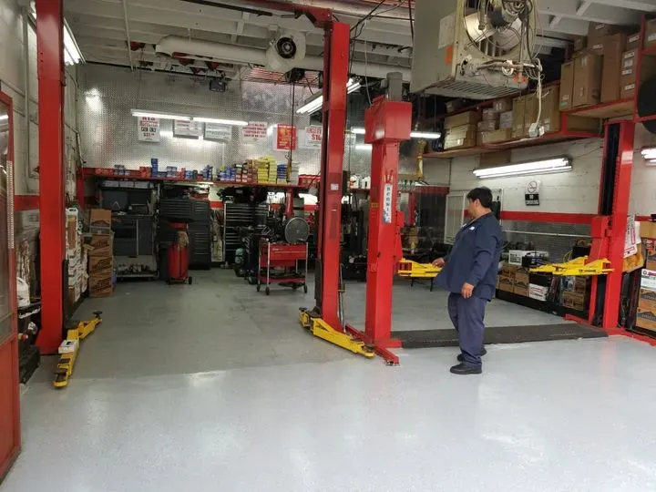 https://cdn.trust-mechanics.com/photos/na5WfYQQrwodWyuFlFb9/2f06a705-9e6b-46f8-bff0-2653bad72c5d_720x720