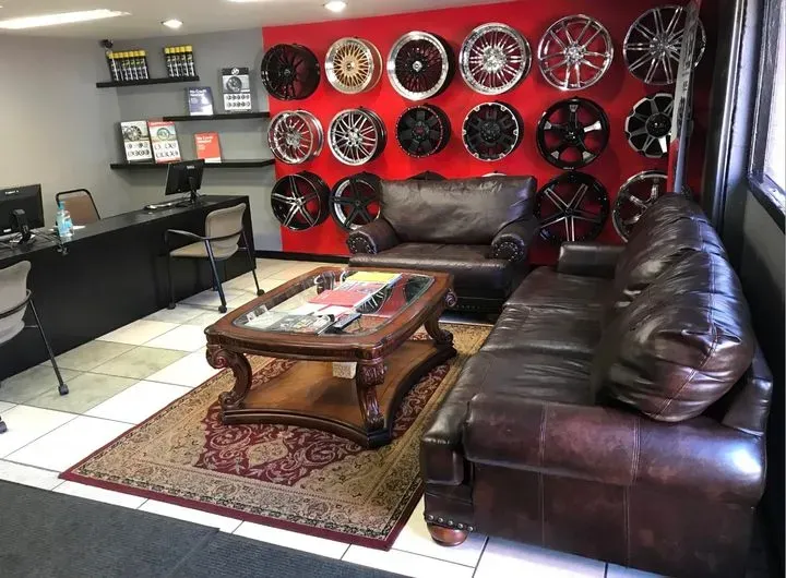 https://cdn.trust-mechanics.com/photos/odSsFWupNZWyd7zTbysp/f7ac4718-85a0-493c-aff7-6165314ec267_720x720