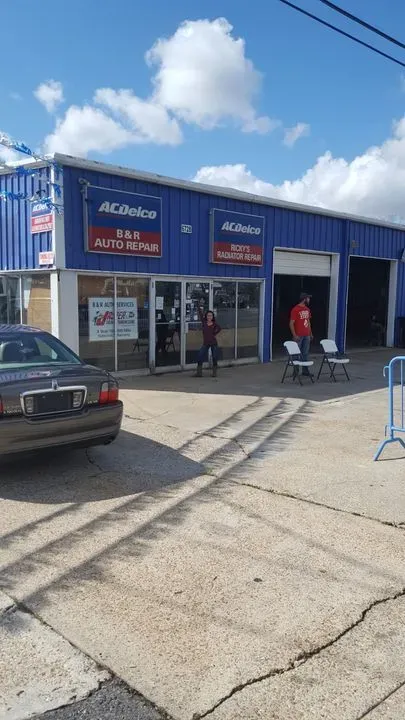 https://cdn.trust-mechanics.com/photos/oeaJLsKoWSCCR8XzEQcG/ca973e3a-d729-4f03-a7c5-f37b8f0d5180_720x720