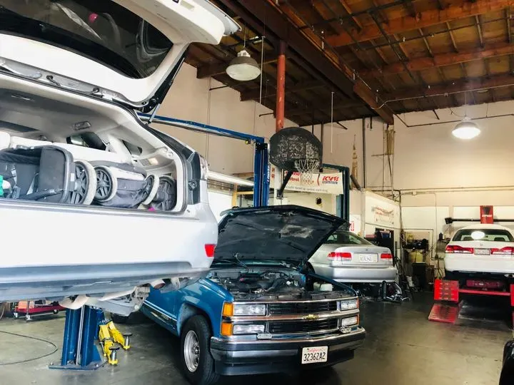 https://cdn.trust-mechanics.com/photos/otMZ9ofIz6qwCRmtsVXB/f3aaf1fe-fc48-4a7f-8abf-b36e99ff39ca_720x720