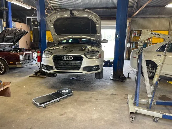 https://cdn.trust-mechanics.com/photos/pcoNKSjM2ni3zQTAA4un/d12f614a-876e-4eb5-a7f8-a96a1e9a1e4f_720x720