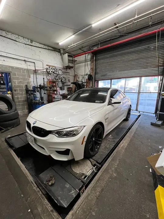 https://cdn.trust-mechanics.com/photos/pnrP1kIwCEEvnNucUv1m/f4cee9f8-2b16-4e91-a6ea-f71af9197858_720x720