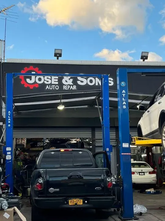 https://cdn.trust-mechanics.com/photos/podYy2haJfcscYkan5CP/ee516b8a-395e-43d4-a190-01cc02048e7a_720x720
