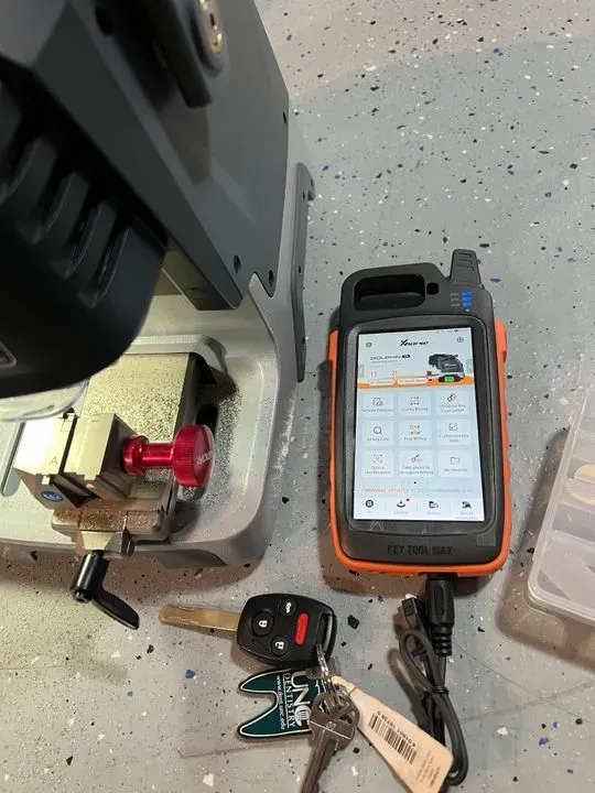 https://cdn.trust-mechanics.com/photos/qj7jexYPSIf9UaI1YkFS/9e68d7ef-8a55-4f92-bde3-36420701d20b_720x720