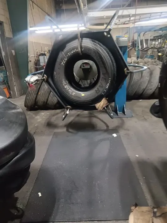 https://cdn.trust-mechanics.com/photos/qzU7zqucFNkAosCKFsyj/b7fe62ae-b36d-42eb-a199-82de1fd1b1f2_720x720