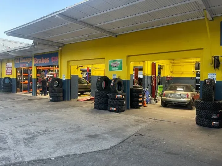 https://cdn.trust-mechanics.com/photos/rBJAHpJkciEEivoKaIyU/92572829-3253-461e-aa74-df2c88e2e8da_720x720