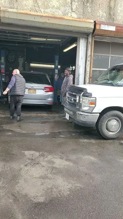 https://cdn.trust-mechanics.com/photos/rvhznsrEdc4jf6ieC04p/90c132ce-f854-451c-8c9a-d2a41e4a4267_720x720