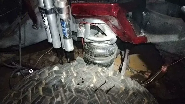 https://cdn.trust-mechanics.com/photos/s92vJuTdWzsBZwpUIicl/d47a0225-0d25-4b06-9769-c7c65cde8f15_720x720