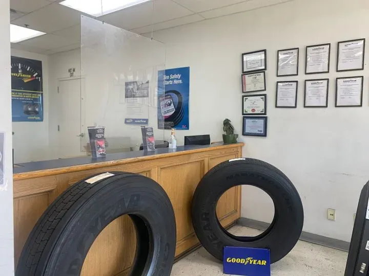https://cdn.trust-mechanics.com/photos/sRGUeWr2g2qHzWfrVcdW/6d94baa9-1aca-4b61-bbec-945e47f78a6a_720x720