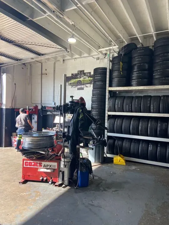 https://cdn.trust-mechanics.com/photos/sTeYqT7UtGs4TSjNUd9y/10b1126a-bd1c-473f-af7c-e66c176b8613_720x720