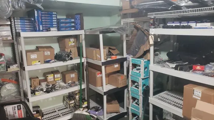 https://cdn.trust-mechanics.com/photos/skKOJwzOHTyeTDRYZkJ0/f87931f1-901f-4752-b7db-d13f18c664c8_720x720