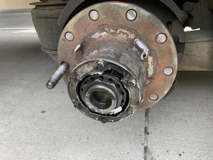 https://cdn.trust-mechanics.com/photos/syNdVMna1SVAjb8gwPO4/db821ccd-5934-4891-8cc6-3da338d3c334_720x720
