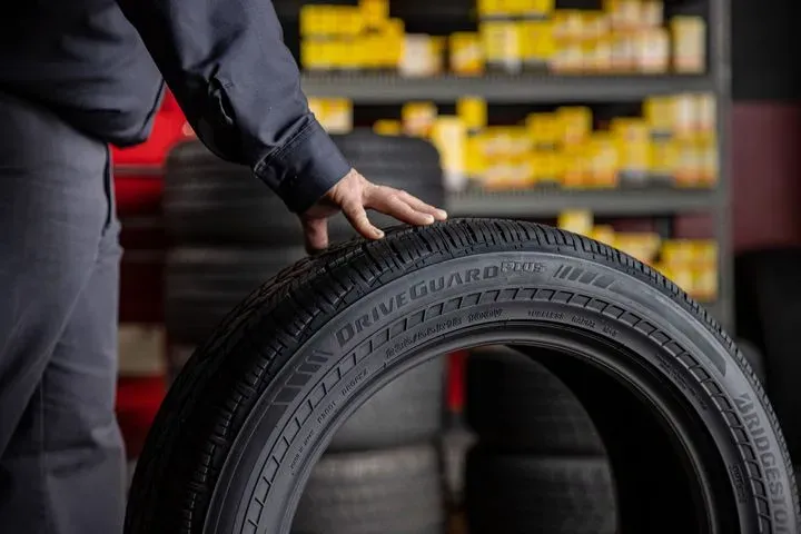 https://cdn.trust-mechanics.com/photos/tJM3BJIwTRfbIKd00cry/8ce447eb-fc14-400d-ab23-a9864d4260d9_720x720