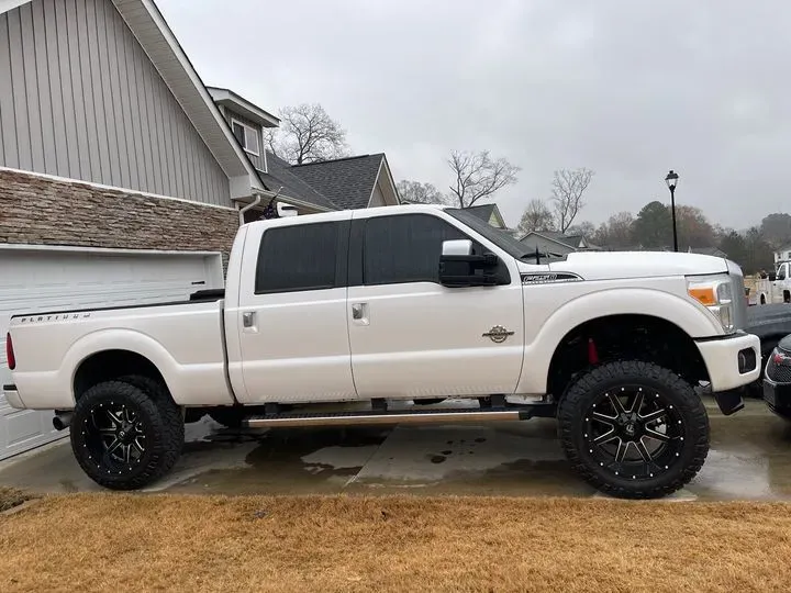 https://cdn.trust-mechanics.com/photos/tPLgIK1VQGcqndU8u2yJ/c6d4d5ac-20b8-45a0-8d87-a55455a6b056_720x720