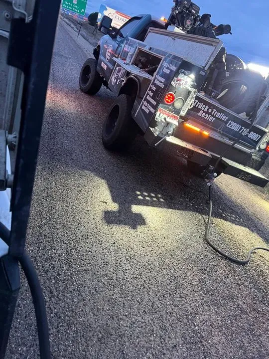https://cdn.trust-mechanics.com/photos/tWamZ9xMUEQyrW319LVN/b6cb9f0e-f24b-4b3c-b170-11d6f95761ae_720x720