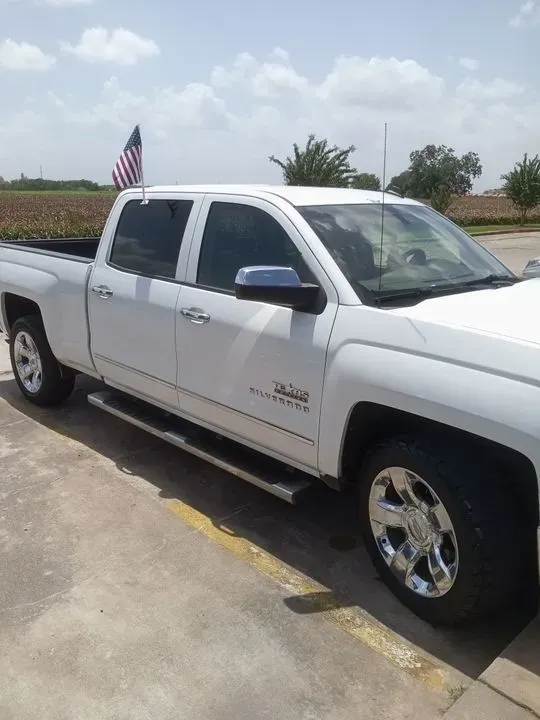 https://cdn.trust-mechanics.com/photos/tkb3Z1cWVtQ9L2Cfscsa/2990112a-e9bd-4abd-8356-86914329c779_720x720