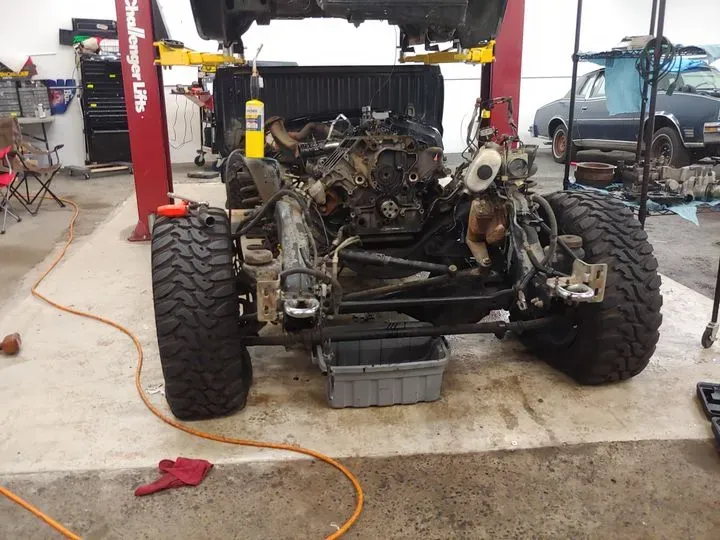 https://cdn.trust-mechanics.com/photos/uMD4e27B41BBvg7GJJiz/39127ebf-9c22-45cb-bd8f-bc794229f069_720x720