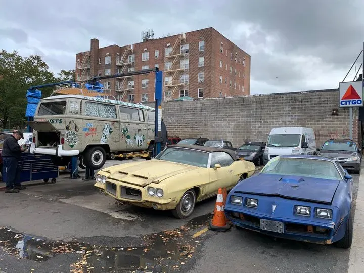 https://cdn.trust-mechanics.com/photos/unZ3A08RqHpT0HltGq0L/6eb7f02e-7199-42e5-aed2-d6ba2699a398_720x720