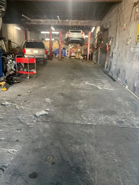 https://cdn.trust-mechanics.com/photos/vA75Mqgxe0AaM6BEf8bK/ee2cf3a5-924f-48cb-a1cd-6a21346494d1_720x720