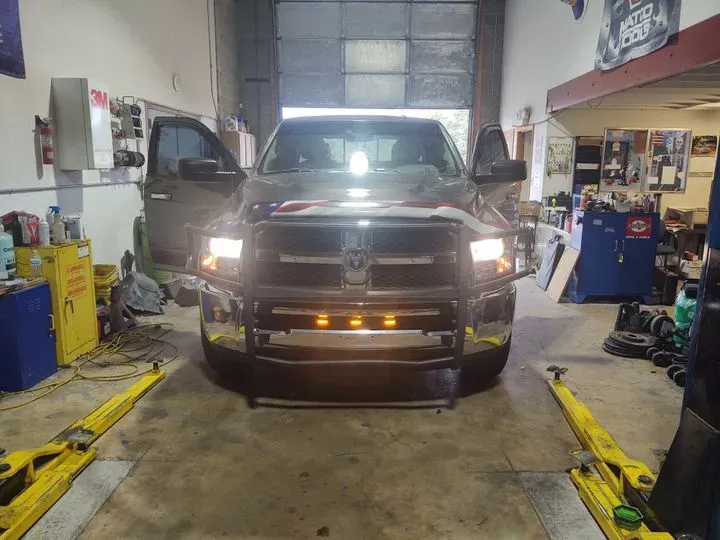 https://cdn.trust-mechanics.com/photos/voldkYzpPvb2YP9lJcK0/db4eb2f9-fc51-4f61-bf7f-356e9aff091f_720x720