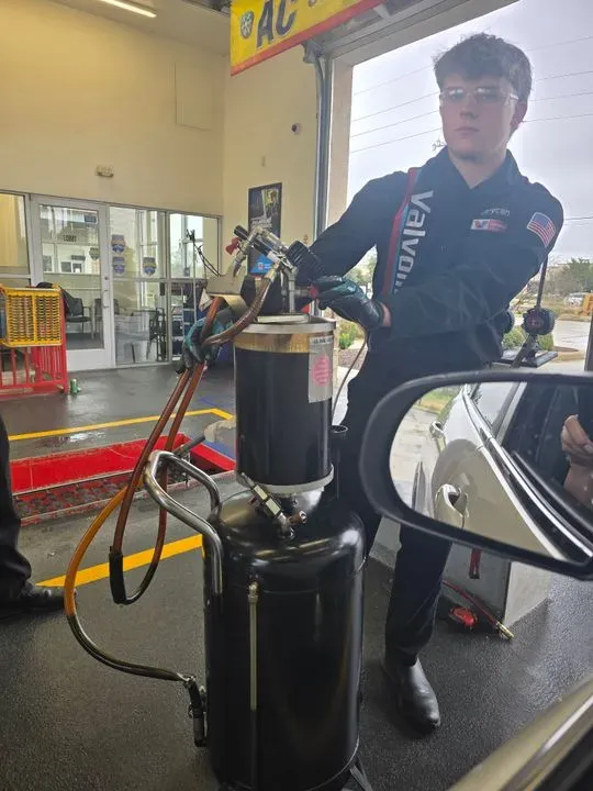 https://cdn.trust-mechanics.com/photos/wZSnrxjKm6ll6RPAhecp/f16a3b70-9d5a-4783-856f-8cfbb7d25d87_720x720