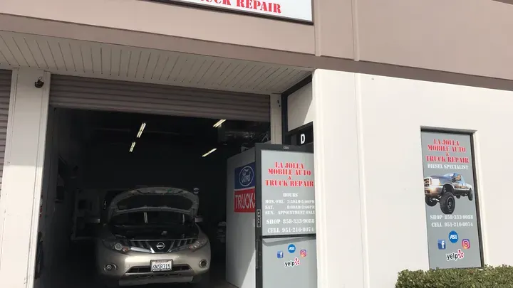 https://cdn.trust-mechanics.com/photos/wkytwgLvgKGi04uaTfjD/a9356fe3-eb60-4440-bf5b-bd5fe55356db_720x720