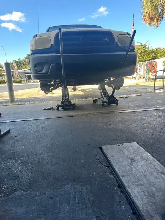 https://cdn.trust-mechanics.com/photos/xmd013rfQXxp80pLy3uh/349c95e9-03c4-4e9e-add7-c7768354523e_720x720